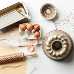 Gugelhupfform Ø 22 Cm SWEET BAKERY In Beige 7 Gugelhupfform Ø 22 Cm SWEET BAKERY In Beige -Butlers butlers gugelhupfform o 22 cm sweet bakery in beige 2