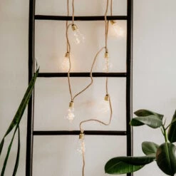 LED-Lichterkette 10 Lichter Mit Naturseil & USB-Batteriefach BULB LIGHTS In Natur 17 LED-Lichterkette 10 Lichter Mit Naturseil & USB-Batteriefach BULB LIGHTS In Natur -Butlers butlers led lichterkette 10 lichter mit naturseil and usb batteriefach bulb lights in natur 7