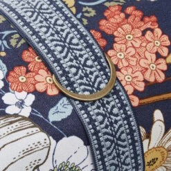 Picknickdecke L 175 X B 154cm BETWEEN FLOWERS In Dunkelblau 17 Picknickdecke L 175 X B 154cm BETWEEN FLOWERS In Dunkelblau -Butlers butlers picknickdecke l 175 x b 154cm between flowers in dunkelblau 5